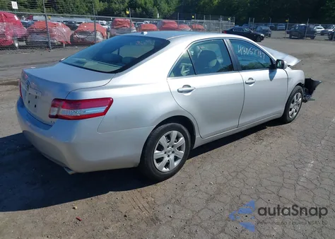 2010 Toyota Camry Le V6 z USA, uszkodzony, nr VIN JTNBK3EK5A3046482